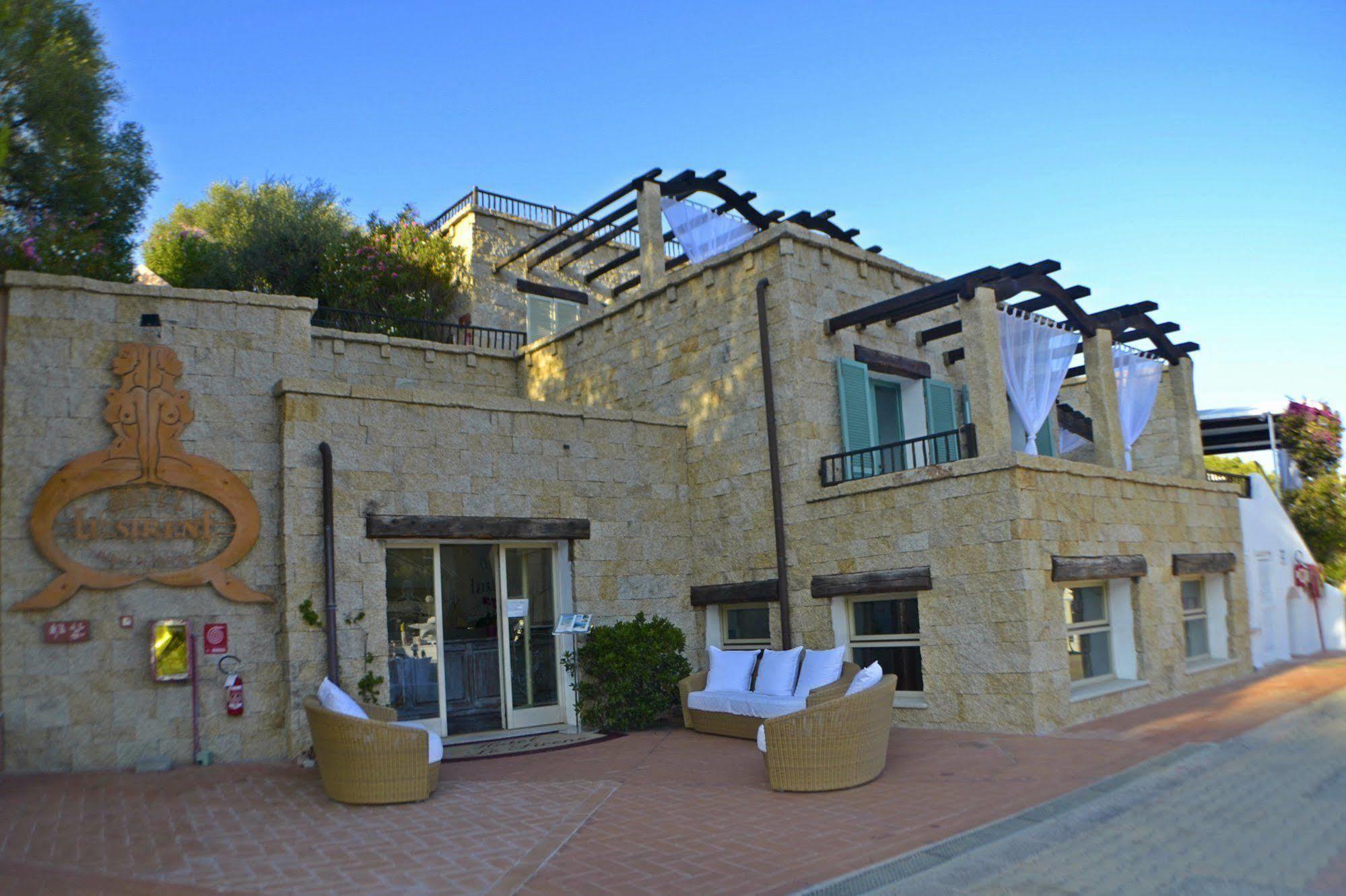 Le Sirene Hotel Portisco Exterior photo