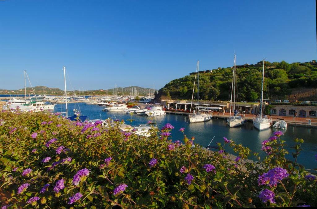 Le Sirene Hotel Portisco Exterior photo