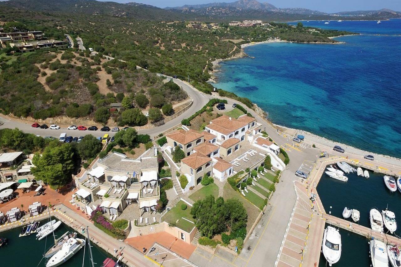 Le Sirene Hotel Portisco Exterior photo